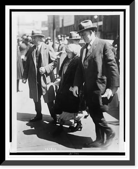 Historic Framed Print, Bob Haired Bandit arraigned after Brooklyn police lineup.Underwood & Underwood., 17-7/8" x 21-7/8" Cover